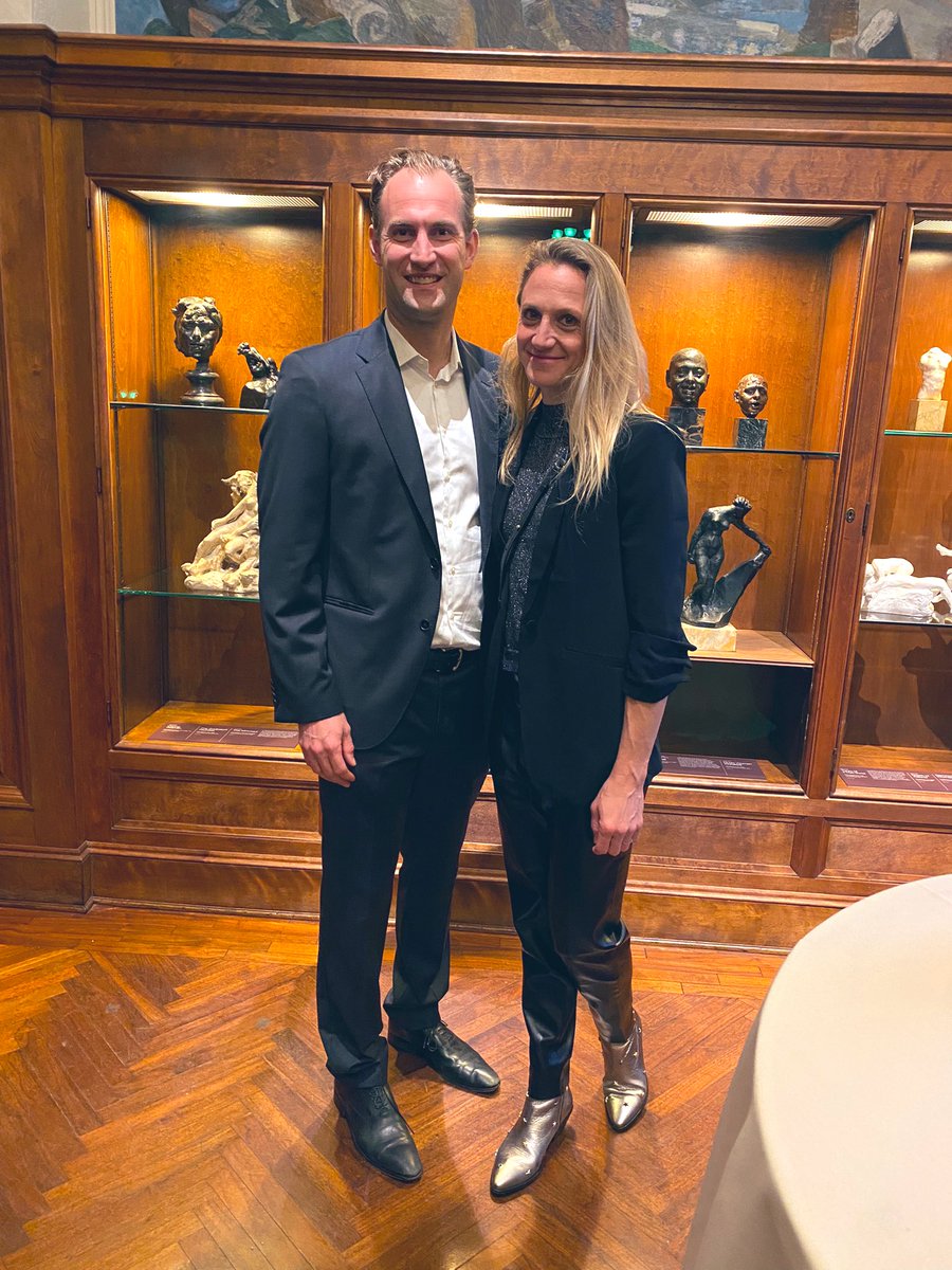 JanKarlBurkhar1's tweet photo. Congratulations #StaceyWolfe and @Starkeneurosurg for receiving @thebeefoundatio 2022 research grants @rodinmuseum #Philadelphia Wonderful event organized by Erin and ๐-team raising awareness and funding for #brainaneurysm #aneurysm #AVM #cerebrovascular https://t.co/WDimuTAsTG https://t.co/EGOKhjqjqK