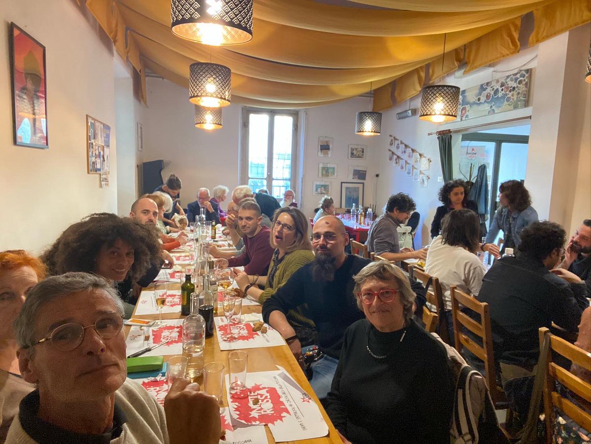 OrsoPalagi's tweet photo. Finito il film sull’esperienza della Comunità dell’Isolotto, corsa al Circolo #Arci #PortaalPrato di #Firenze, per il pranzo in sostegno a uno spazio vitale è importante della città!
#socialità #antifascismo #Arci #circoli https://t.co/fTVyvUP7sI