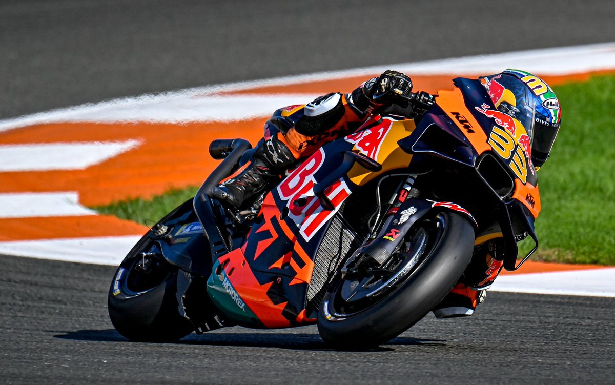 TCX Boots (@tcxboots) on Twitter photo Fantastic 2nd place for <a href="/BradBinder_33/">Brad Binder</a> in the #ValenciaGP of the #MotoGP class! What a comeback by the <a href="/KTM_Racing/">RED BULL KTM FACTORY RACING</a> rider from 7th on the grid!
#TCX #TCXboots Fantastic 2nd place for <a href="/BradBinder_33/">Brad Binder</a> in the #ValenciaGP of the #MotoGP class! What a comeback by the <a href="/KTM_Racing/">RED BULL KTM FACTORY RACING</a> rider from 7th on the grid!
#TCX #TCXboots