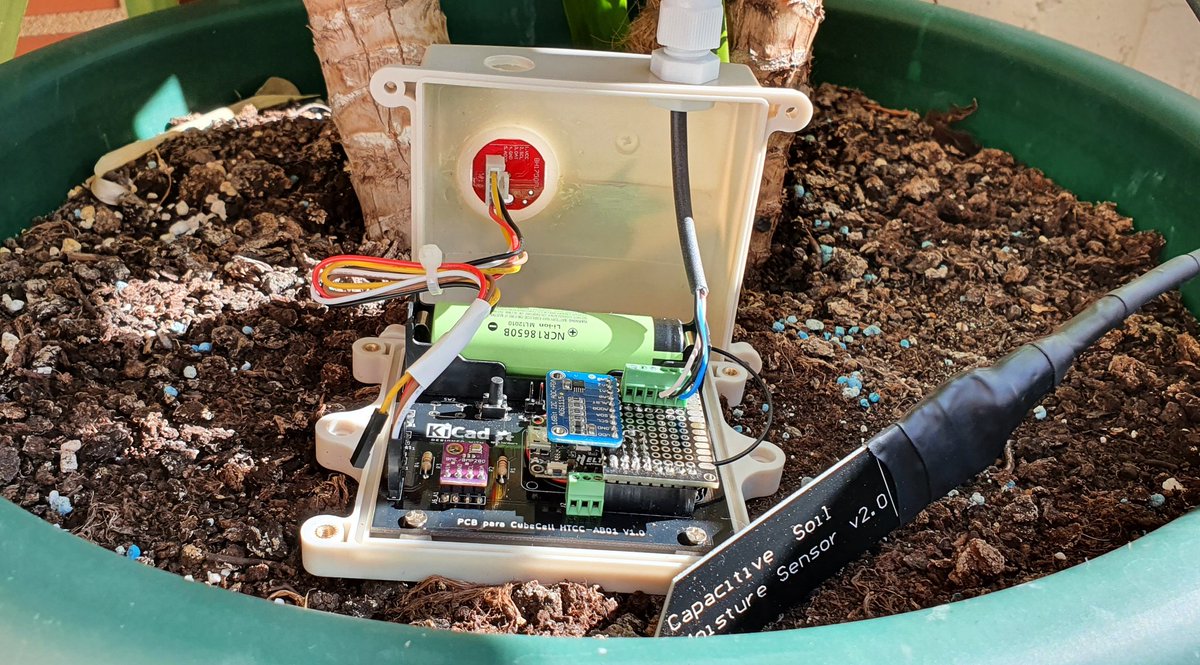 moifdz's tweet photo. Comparto este proyecto abierto #LoRaWAN #iot con #cubecell de @HeltecOrg y #arduino para medir las condiciones en las que crece una planta. Toda colaboración para mejorarlo será bienvenida. 😉
https://t.co/ONqt8QYQDY https://t.co/m2CbMuQMWs
