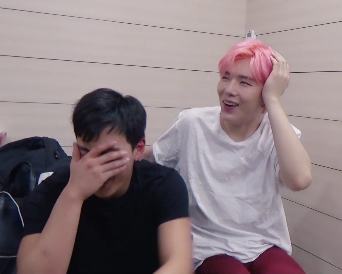 Hourly_Showki's tweet photo. Today's Showki 

#showki #션견 #햄션 #ชยอกี #ショギ https://t.co/ock0EFWtal