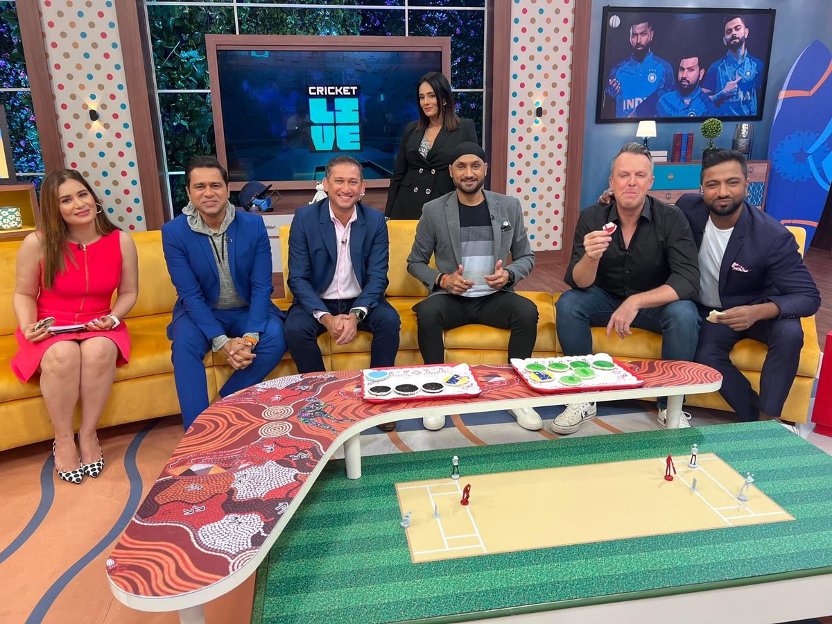 rupak9's tweet photo. Guess who is missing from this happy lot of commentators. 
Hint : He is the Kangana Ranaut of commentators 🎤 
#WhySoGambhir #T20WorldCup https://t.co/dOL4WNX25K