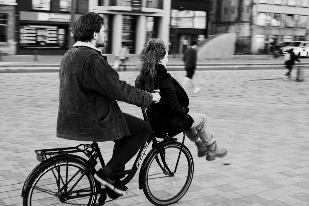 GU_Music's tweet photo. Antwerp life, beautifully captured by superstar music photographer @DeanBelcher1 for #GU44

Lots more amazing photographs in the Ltd Collector's Edition, take a look: https://t.co/CReEuSfR9g https://t.co/qMZoeLxCcm