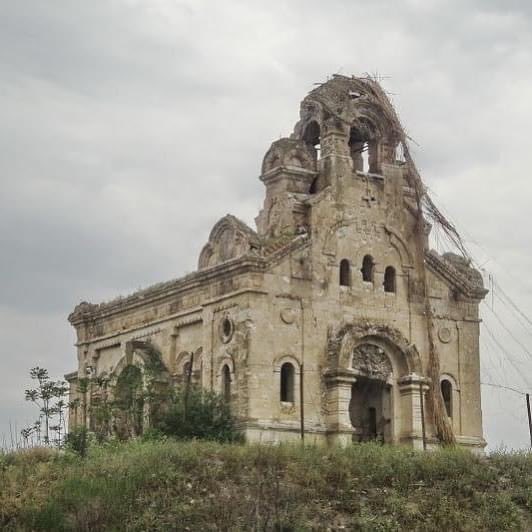 If 🇦🇲ians care about churches then why did they let this Russian Orthodox Church in occupied Khojavend get into this state? ⁦@serjtankian⁩