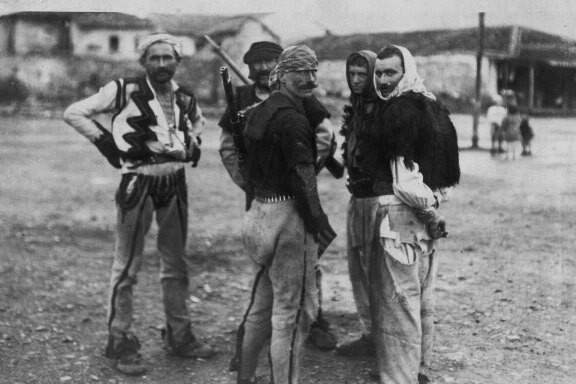 nauticalunless2's tweet image. 5 mercenaires albanais pour l'armée ottomane