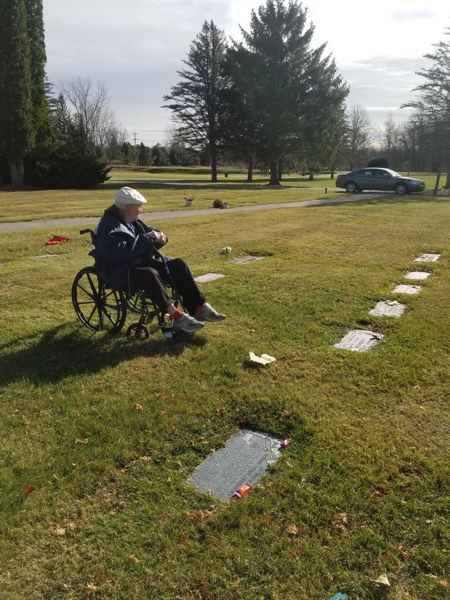 trxppiestone's tweet photo. Visited some family's graves with my grandpa. https://t.co/1vs5Mmd0sA