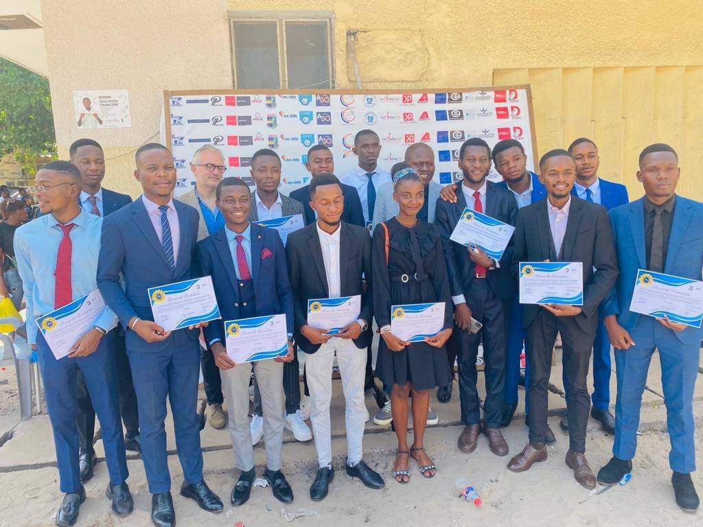 JosephineMawete's tweet photo. 🔔 Il se passe toujours quelque chose à l'Ifasic...
Du 24 oct au 04 noc, l'@AmbaFranceRDC, @Samsa_Africa et l'#IFASIC ont  co-organisé une session de formation des étudiants sur la couverture des IXèmes Jeux de la Francophonie @kinshasa2023 
En tout 30 étudiants,retenus après https://t.co/gAaAU2LCJL