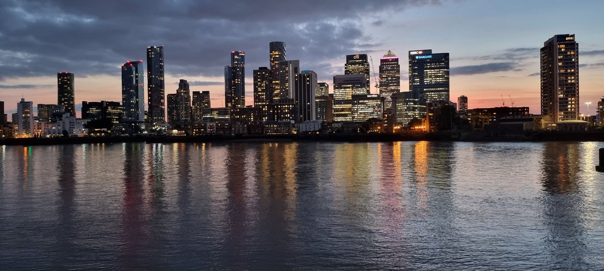 Having a good Sunday evening everybody ,just sharing one of my favourite evening shots . Everybody share your 
#retweetingall
#panoramic
#evening
#cityscapes