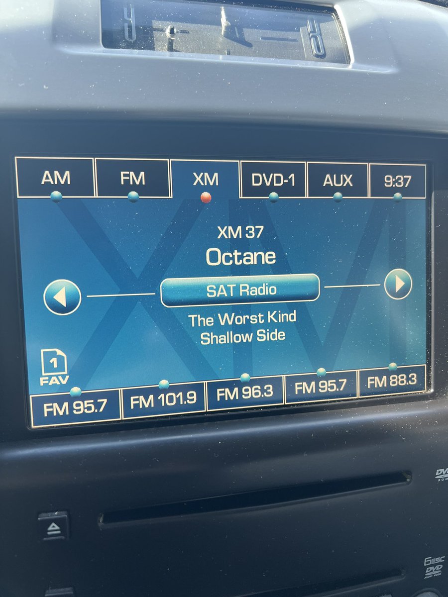 Just caught this on the way to lunch!!! @shannongunz @CiBabs @josemangin @SXMOctane 🔥🔥🔥🔥 @shallowsideband #TheWorstKind