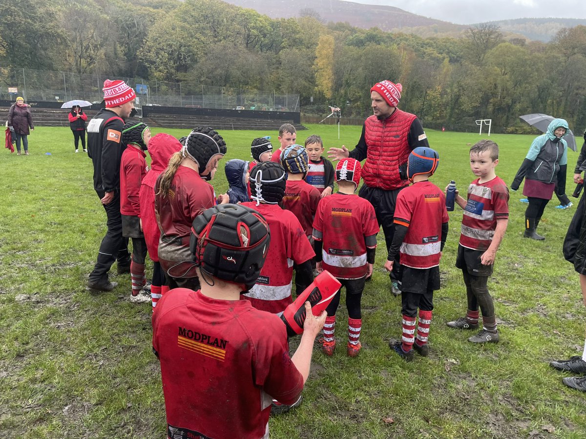 Awesome performance by the ninja 9s today in dreadful weather.  These young kids showed such resilience which secured them a 10-3 win.  A great group of kids who give it everything each week. #uppadale @dragonsrugby <a href="/WelshRugbyUnion/">Welsh Rugby Union 🏴󠁧󠁢󠁷󠁬󠁳󠁿</a>
