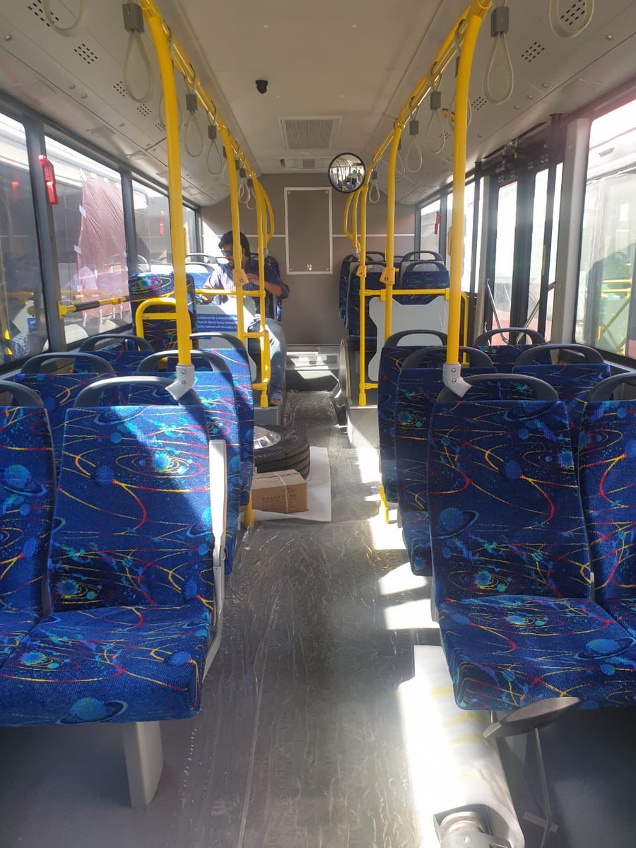 HullioSikandar's tweet image. سندھ حکومت کی جانب سے پاکستان کی پہلی الیکٹرک بس سروس کی ٹیسٹ ڈرائیو آج بروز پیر، دوپہر 12 بجے سندھ آرکائیوز کمپلیکس کلفٹن، کراچی سے شروع ہوگی۔

ریڈ لائن پیپلز بس سروس کی خدمات کے بعد، یہ میٹروپولیٹن کيلے ایک اور ہائی ٹیک اور اعلیٰ معیار کی پبلک ٹرانسپورٹ ہے۔

#ElectricBusService