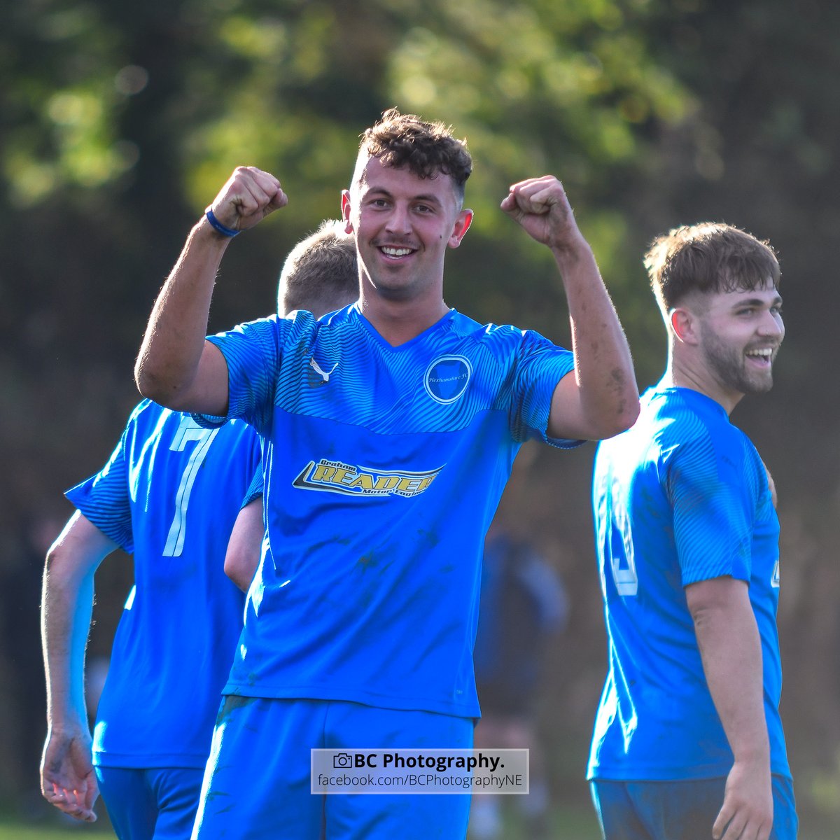 BACK TO WINNING WAYS. 💙🤍

League action for <a href="/Hexhamshire1/">Hexhamshire FC</a> today after last weekend's cup disappointment, and the lads responded in fashion - securing a 2-4 victory away to @fc_crawcrook. 

📸 Full album 👉 facebook.com/BCPhotographyN…

#SundayLeague #football 

1/2