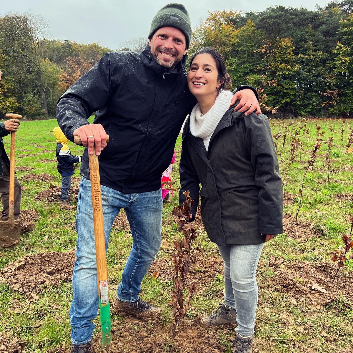 FranckenTheo's tweet photo. Samen met @MNMbe en Vlaams Minister @Zu_Demir , 8.000 bomen geplant in ons Gasthuisbos in Pellenberg. Bedankt aan het Agentschap Natuur en Bos, Chiro Crescendo, Scouts Linden, Chiro Nemas en Chiro Kortrijk-Dutsel voor de hulp… 1/4 https://t.co/3j1TyNfEIX