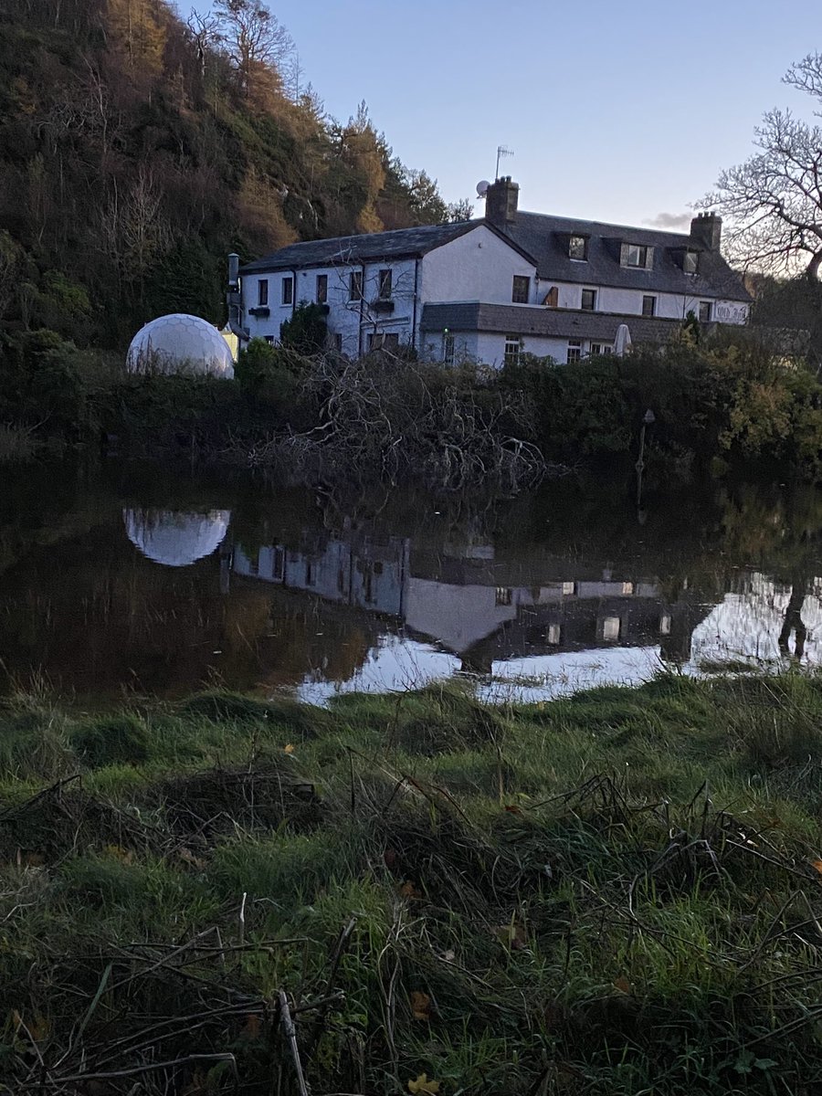 Fcfraser's tweet photo. Living in a bubble #thatsme #Gairloch #Oldinn #reflections https://t.co/r6pKxObIgB