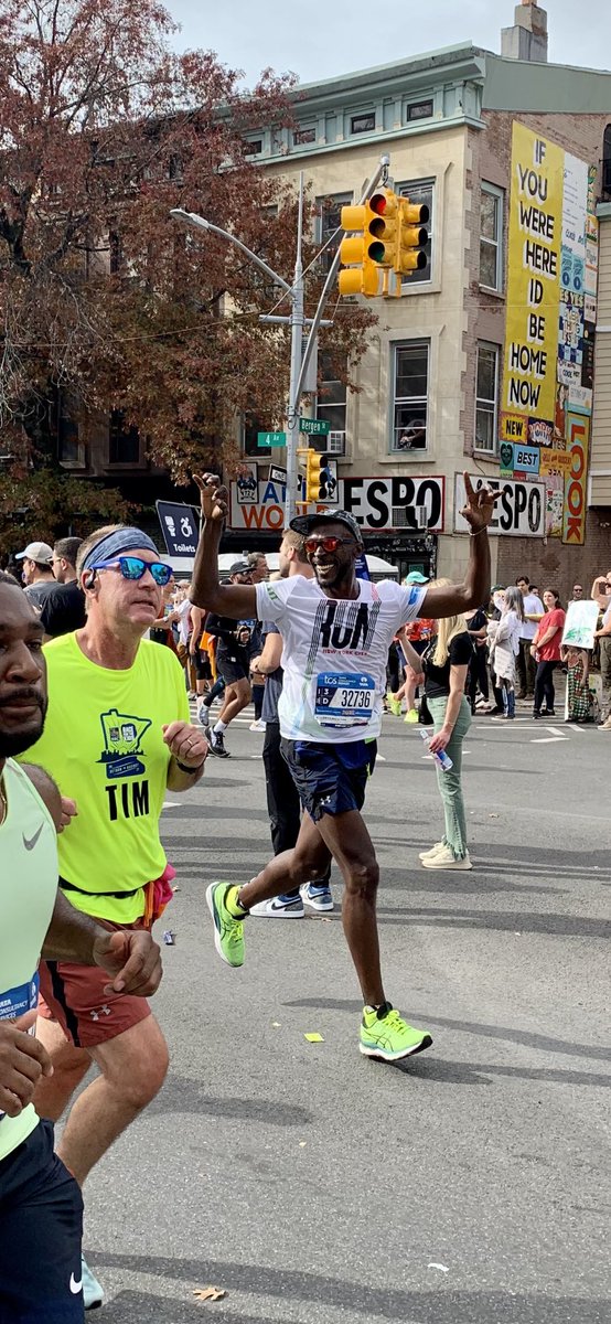 BeyondType1's tweet image. Spotted in Brooklyn: nearly 50 people living with type 1 diabetes running the #TCSNYCMarathon and absolutely crushing it. Go #BeyondTypeRun!

Meet the team: beyondtype1.org/2022-tcs-nyc-m…