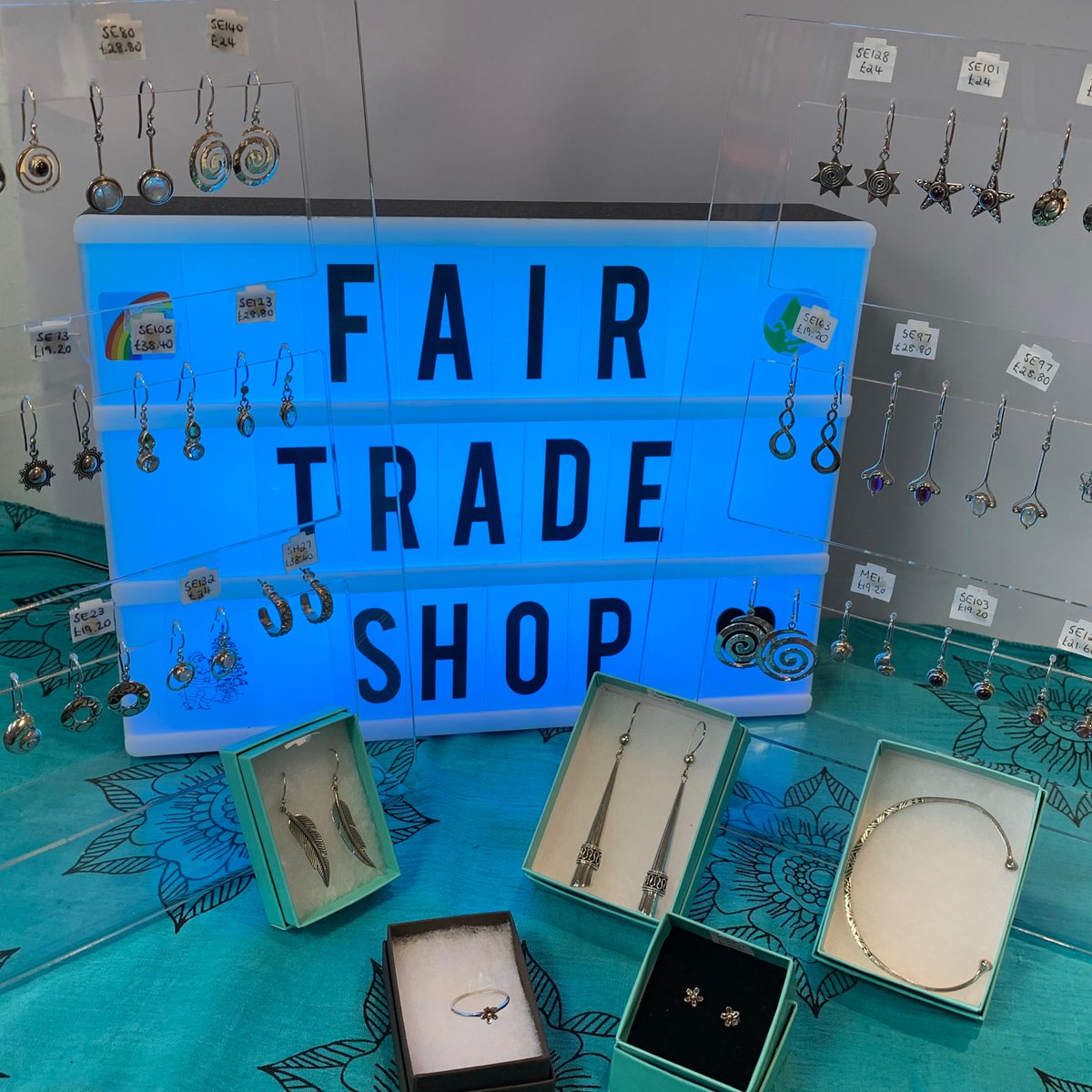 FTSIpswich's tweet photo. All that glitters... Get a head start on your Christmas shopping with our beautiful Pachamama jewellery made by skilled silversmiths in small family workshops in Bali, Java &amp; Indonesia
#choosefairtrade #christmasgifts https://t.co/ncxgv2QtFp
