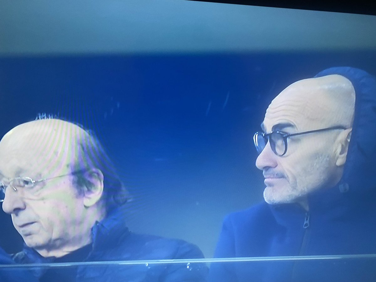 fabio_pareschi's tweet photo. @LucianoMoggi allo #Stadium x #Juvevsinter con accanto il mitico #PaoloMontero ❤️❤️❤️ grande #Luciano ❤️❤️❤️❤️ https://t.co/pFnq06WFfS