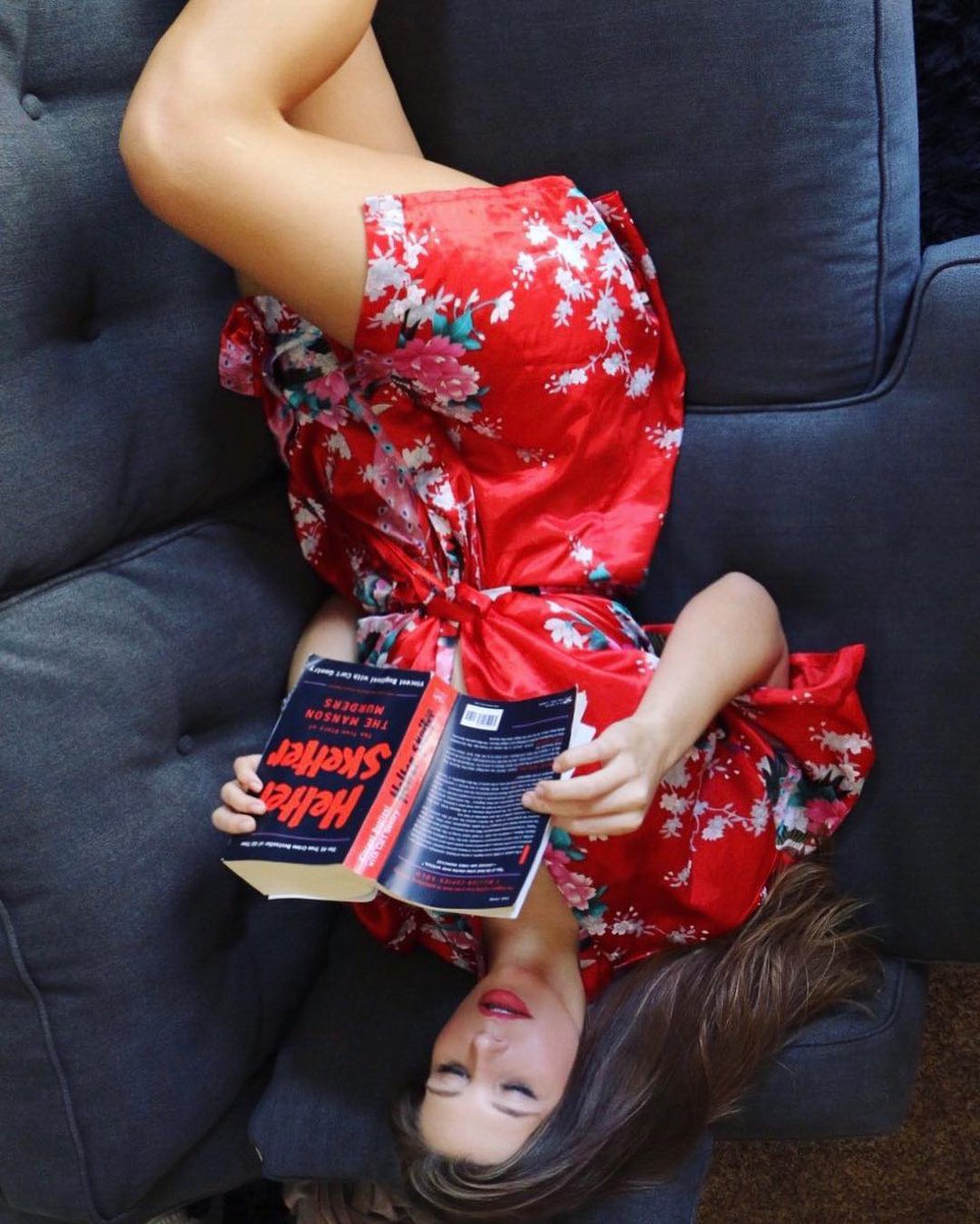 GM what’s the best book you’ve ever read?  📖 ☕️🥀☺️