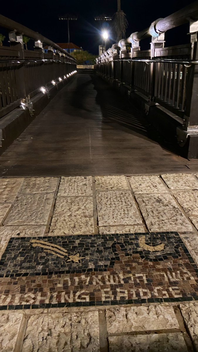carolinaggomez's tweet photo. Wishing bridge ✨ que se me haga realidad https://t.co/aAXpqw0L0K