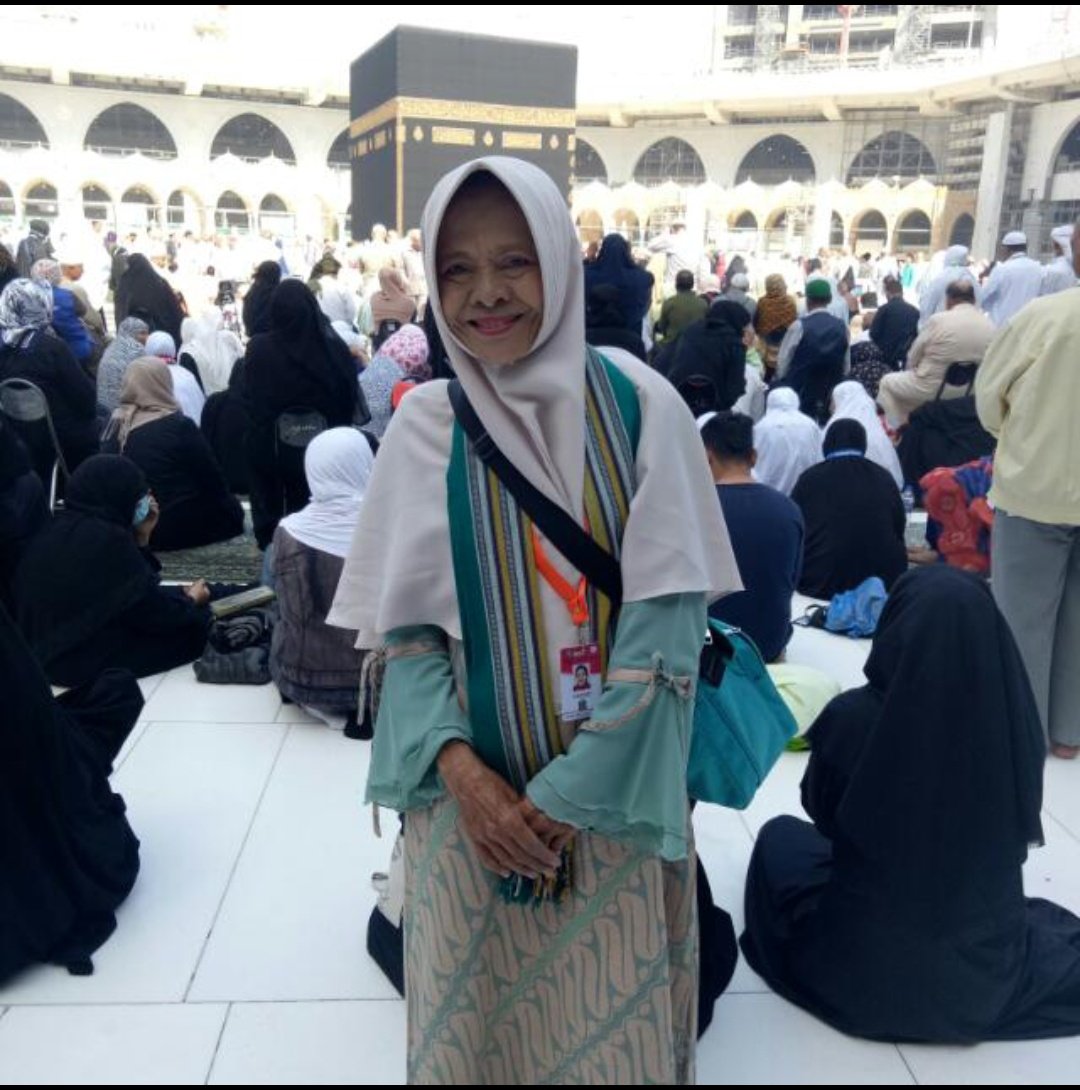 Bobay_bob's tweet photo. Husnul khatimah ibu... 
🤲 https://t.co/h6BW9BySiI