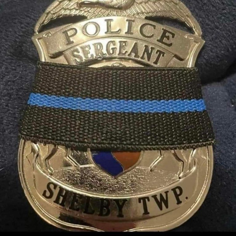 MSmithforMI's tweet photo. Our condolences go out to the family of Sgt. Daniel Kammerzell and the Shelby Township police department. We are thinking of you and sending our prayers. https://t.co/Ltr3au46iN