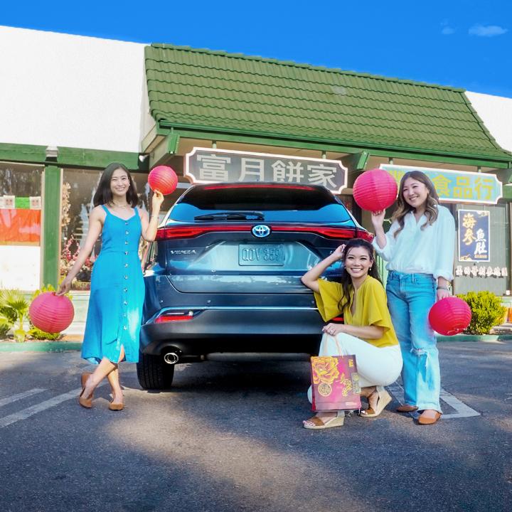 What’s more important for the holiday, decorations or moon cakes? 🥮

#Venza #MoonFestival #LetsGoPlaces  toyota.us/3zO0BfR