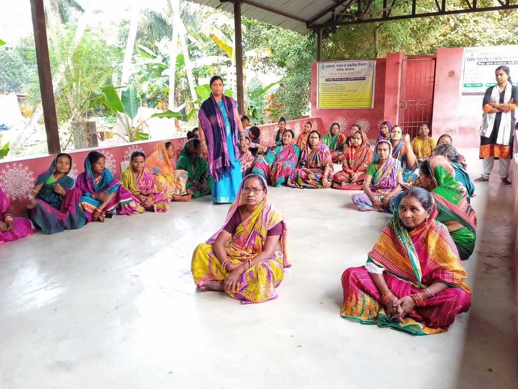 radionamaskar's tweet photo. #HinsaKoNa 
Women leaders lead awareness drive to fight against #GenderBasedViolence facilitated by #communityradio Radio Namaskar team #communityradio4change @USAID_MOMENTUM @usaid_india @ngo_smart @YoungIndiaIN https://t.co/Ws6l4y9Szi