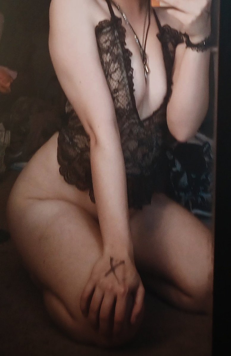 xnymphomaticzxx's tweet photo. https://t.co/LG3LmdVhW9
#NNN2022 #NoNutNovember #GothMommy #gothicgirl #nsfwaccount #emogirl #emo #gothicc #nnnfail #nsfw #queernsfw #nonbinarynsfw #gothbabe #gothass #scenekid #scenequeen #cute #onlyfans #seller #sellingcontent #gothbimbo #emogrrl #altgrrl #smol #nnnchallenge https://t.co/A8bVKP8g8e