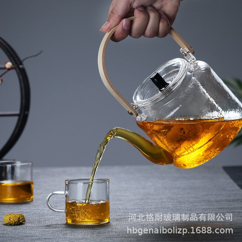 FarhanVarieties's tweet photo. Transparent ceramic kettle and cup set

There are 4 cups in a set

Price: N25,000

#abujatwittercommunity https://t.co/c4sqRDvct4