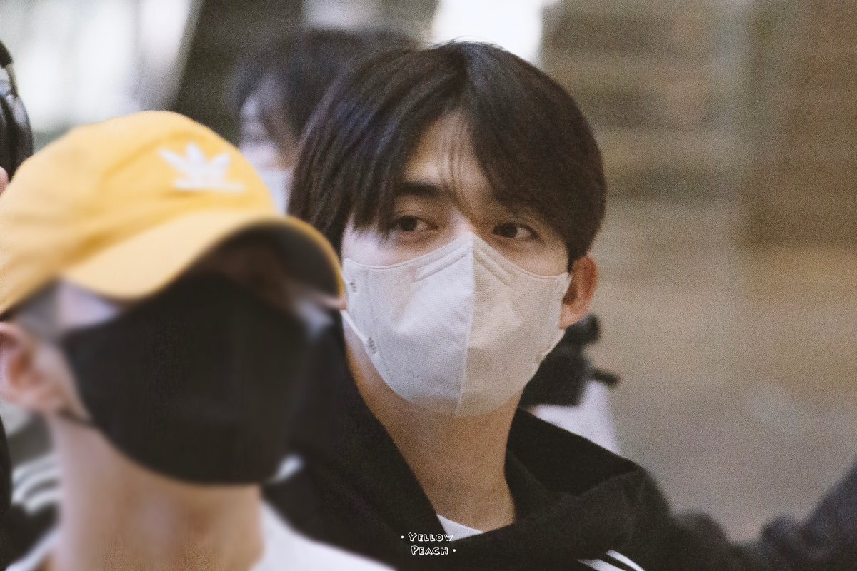 htgdmw's tweet photo. 221106 GMP  출국

잘 안 보여ㅜㅜ

#SEVENTEEN    #세븐틴  
#에스쿱스            #SCOUPS https://t.co/lbCRT0Oxqo