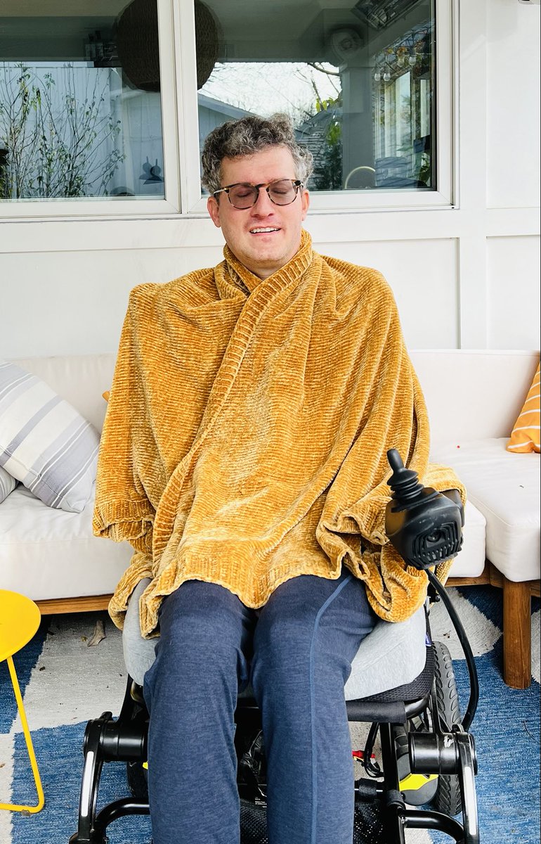 bsw5020's tweet photo. I roll outside, my caregiver wraps me in a blanket and gives me a sip of coffee, and then I sit there breathing in and out, feeling so grateful to be alive for today. https://t.co/sjnJQIk8N4