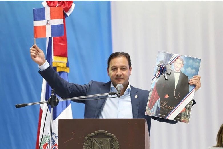 gustavoguzmanrd's tweet photo. ¡Viva la República Dominicana!
Los dominicanos conmemoramos el 178 aniversario de la Constitución, promulgada en San Cristóbal, en 1844.
@AbelMartinezD la tiene siempre presente; es un promotor de los valores patrióticos.
#AbelEsPatria. https://t.co/incJpGemFO