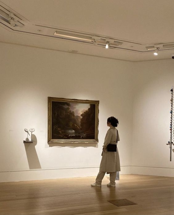 romsthinker's tweet image. kate enjoying another visit to the museum, taken by kennedy.