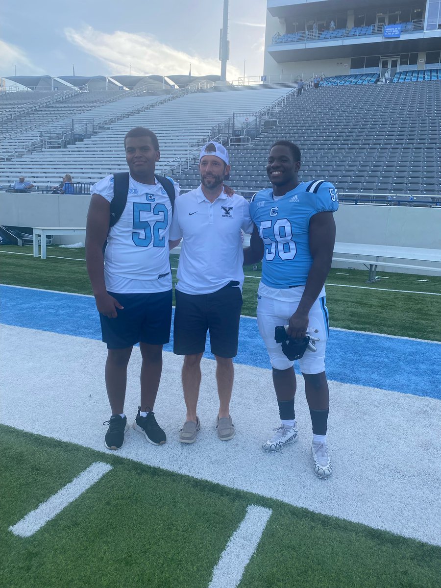 JLayman44's tweet photo. THANKFUL for the relationships built and the time I get to spend with them! Proud of the direction y’all are heading and So BLESSED to play a small role in each of your lives!  Words can never express this bond!  Love y’all! ❤️#ForeverFamily #HuntSquad https://t.co/q3lIRdpZiy