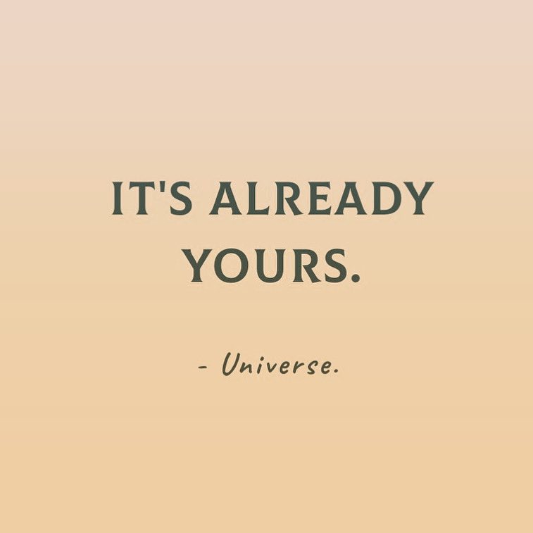 Styled With Robin tweet media