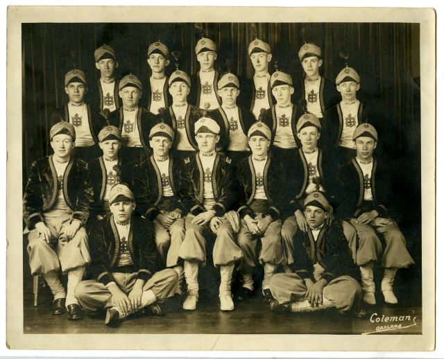 ScottishRiteNMJ's tweet image. The @masonmuseum recently acquired photographs of @DeMolay members dating back to the 1920s. Our museum + library staff used their investigative skills to uncover some of the rich history shown in these photographs. 

Learn how they did it at their blog: nationalheritagemuseum.typepad.com/library_and_ar…