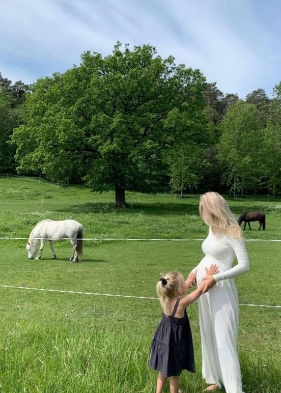 romsthinker's tweet image. becketteaston on instagram: "Meaning of peace right here."