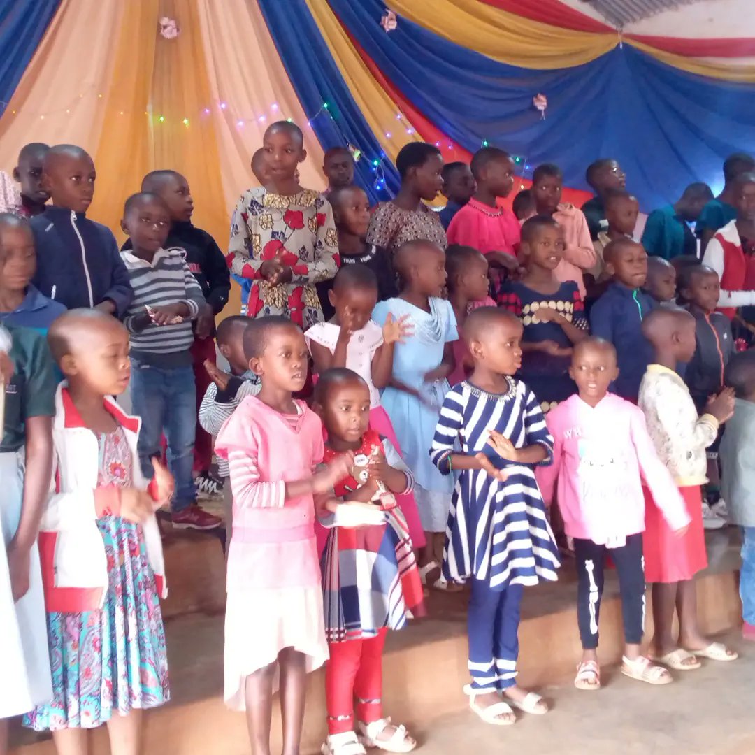 Worship this sunday 6/11/2022, today's worships and praises were very special with joy and great blessing on the peoples of God. The preacher preached that God is calling his people to worship God by truth and in the Holy Spirit👏🎇👏🎆🇧🇮🇧🇮💐🇧🇮🥰🎉✝️🇧🇮💐✝️🙌✝️✝️
Jacob5:13-15.