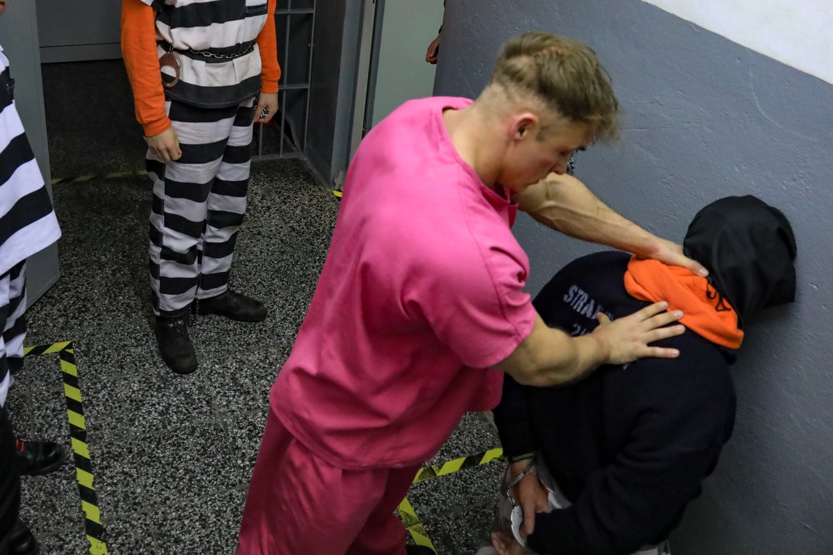 A find on my hard drive! <a href="/BoundMuscleUK/">Nath</a>  what was the point of this action. Pink uniform and no shackles. And a <a href="/strafobjekt/">strafobjekt</a>  was caught? Can you explain that please! Was this the beginning of a fairy tale? Or what?