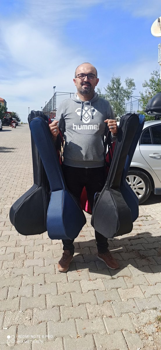 herenster's tweet photo. Okulumuzda  2 grup olmak üzere bağlama kurslarimizi açtık. Seneye inşallah ilk konserimizi vereceğiz. 😊👌 @totak2066 @AysegulGuzel11 @KaleKitapOkuyor @halkegitim @DenizlideO https://t.co/FKHH6lRabI