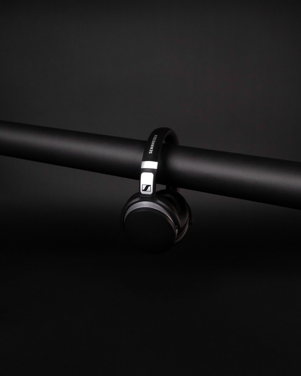 antritson's tweet photo. Shooting with #sennheiser headphones. More eCommerce product photography.

#productphotography #productphotographer #whitebackgroundproductphotography #photography #photo #photoshoot #photographylife #colourgels #studiophotography #studioportrait #photobts #bts  #studiolighting https://t.co/o2t14mJHGd