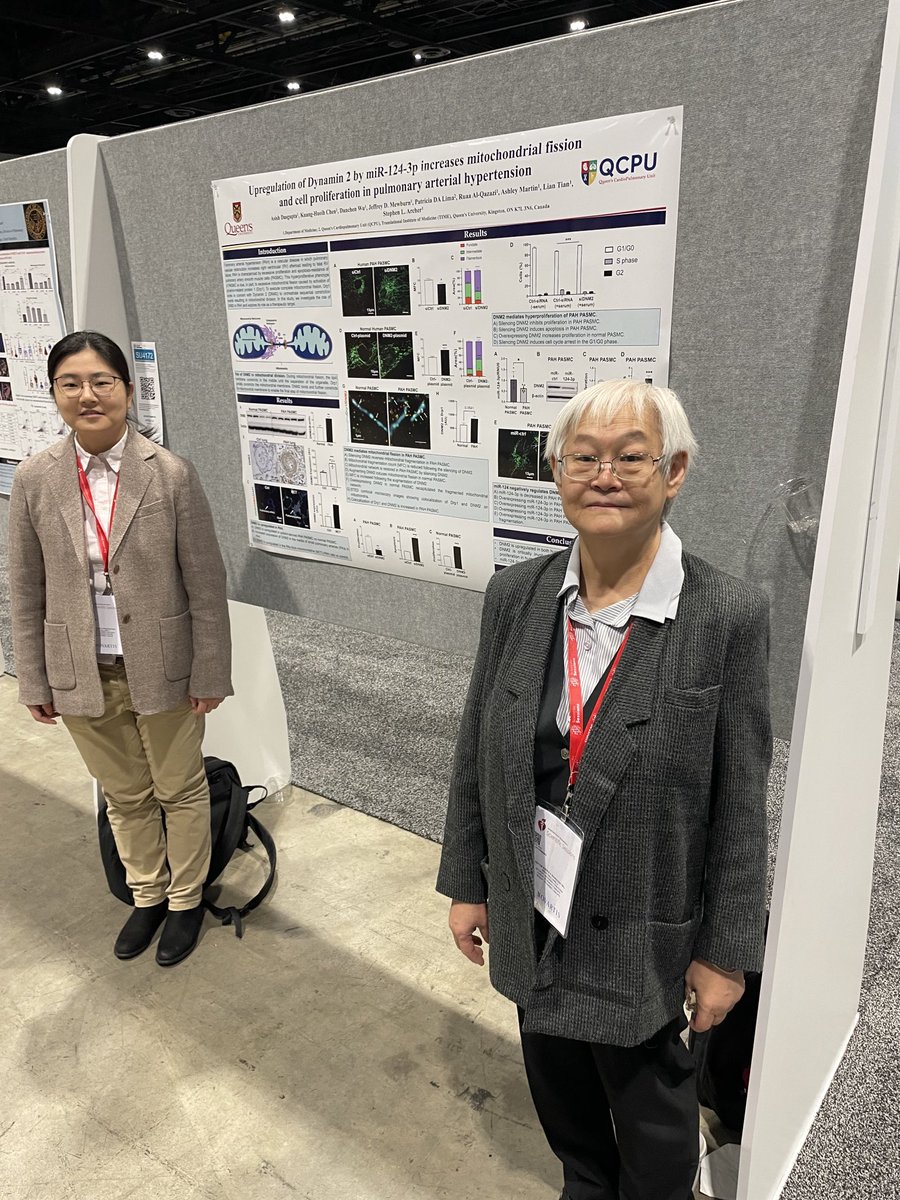 The team presenting their science ⁦<a href="/AHA_Research/">AHA Research</a>⁩ ⁦<a href="/HeartNews/">American Heart News</a>⁩ in Chicago -discoveries relating to mitochondria and their roles in closure of the ductus arteriosus  and in mechanism of pulmonary arterial hypertension ⁦<a href="/QueensuDOM/">Queen's U Department of Medicine</a>⁩ ⁦<a href="/KingstonHSC/">KingstonHSC</a>⁩
