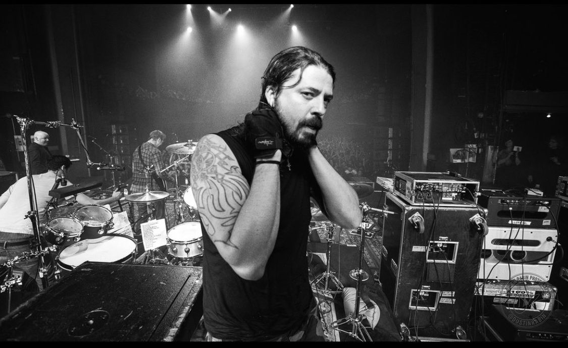 From Dustin Rabin’s IG 🔥❤️
#davegrohl #mancrusheveryday