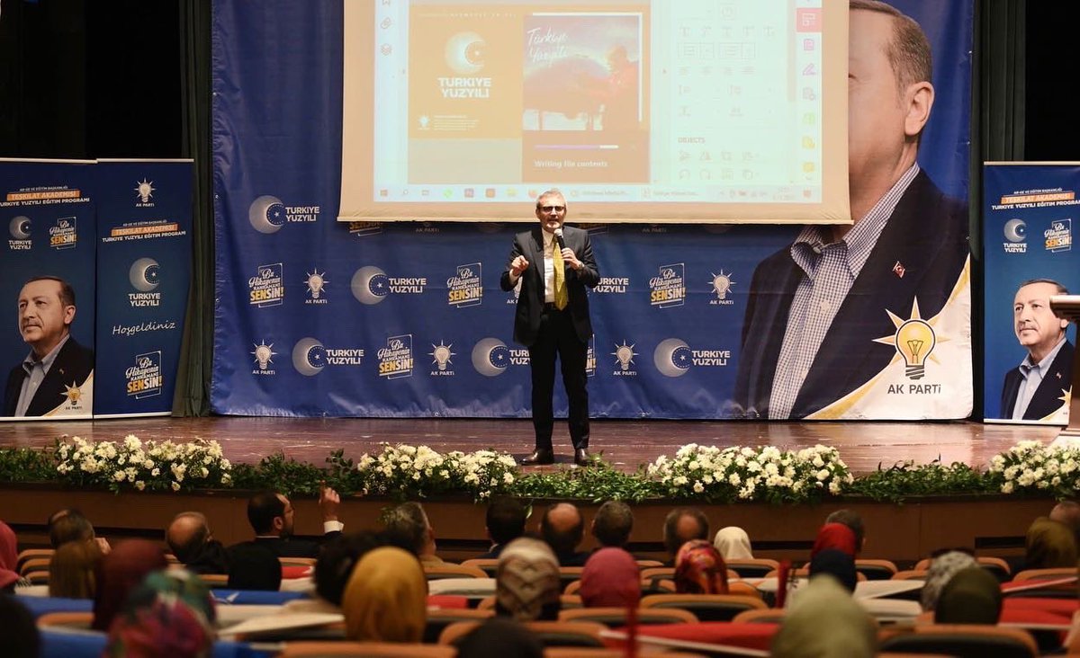 akgnconikisubat's tweet photo. 💭Genel Merkez Ar-Ge ve Eğitim Başkanlığımız tarafından düzenlenen Teşkilat Akademisi ‘Türkiye Yüzyılı Eğitim Programı’ ile #Kahramanmaraş'ta bilgi ve tecrübelerinden ziyadesiyle istifade ettiğimiz konuşmacılarımızın katkılarıyla tamamlandık💪

😎AK Gençlik Onikişubat Her Yerde😇 https://t.co/P97v18fWj1