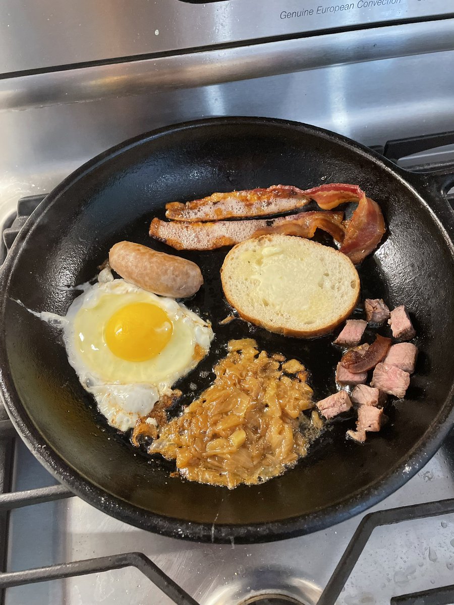 #gameday vs <a href="/CTChiefsHockey/">Connecticut Chiefs</a> #FrearPark #fuelup