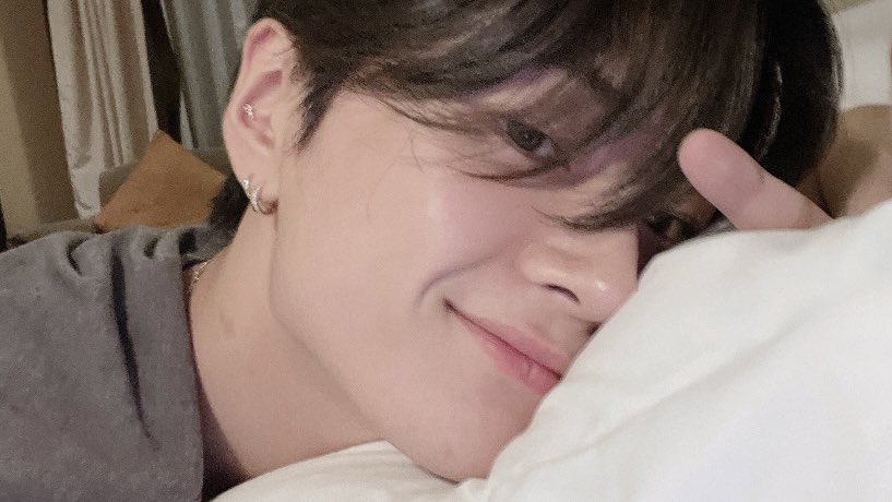 mainlyjay's tweet image. jay core ♡