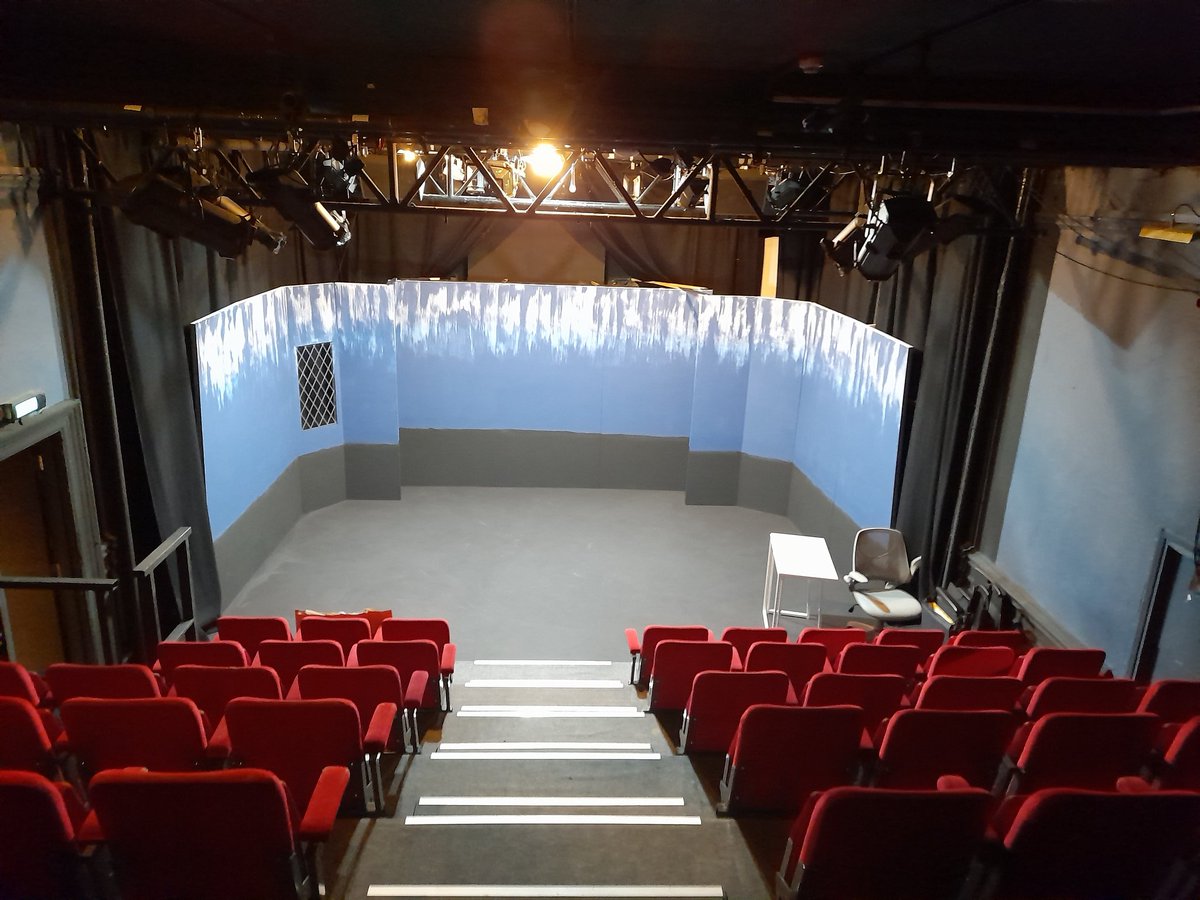 EdJBAnderson's tweet image. I had SO much fun doing #Ashley @TheatreAtTabard this week - playing dearest David and (not so nice) Father Mike was a an enormous challenge and a total joy! Gimme more! #CharacterMan #HappyActor @MarcandMcc