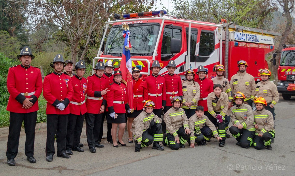 🚒Hace 39 años hay evidencias q siempre tuvimos niños y jóvenes con espíritu de ser bomberos (en esa época no había nombre para ellos)

Incluso, algun@s salieron a emergencias siendo jóvenes

🚒🎉Feliz 11°Aniversario Brigada Juvenil Teniente 1°Fabián Mardones Rojas <a href="/SEGUNDA_CVI/">2da Cia Patagüilla</a>