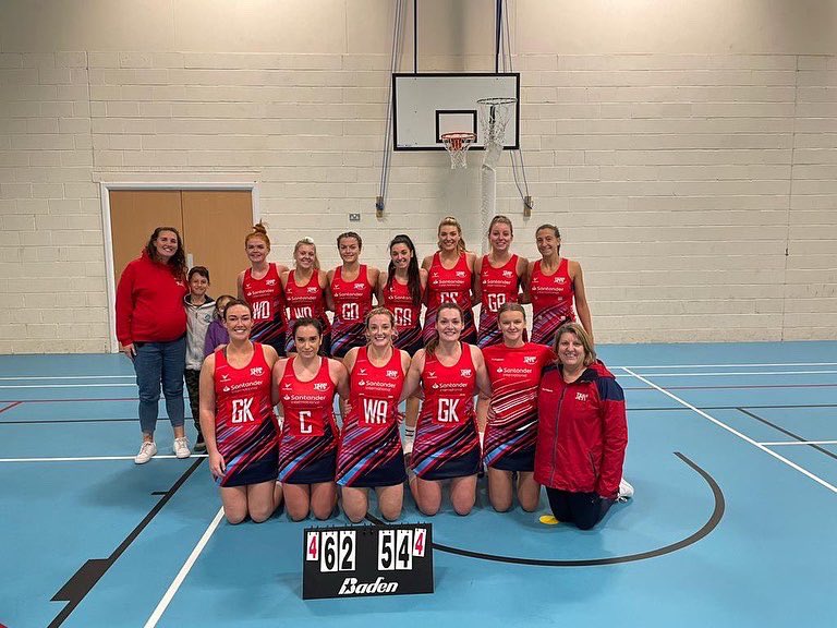 TEAM JETS WIN VS WIMBORNE AQUARIANS A❤️💙

❤️15-12
💙32-24
❤️49-42
💙62-54

Starting 7⭐️
Emily
Leah
Rosie
Jacy
Jodie
Molly
Becca

POM Emily 90% shooting stats⭐️❤️‍🔥

Full match report on Facebook and Instagram🫶

Sponsors:
@santander_international 
@teammourant