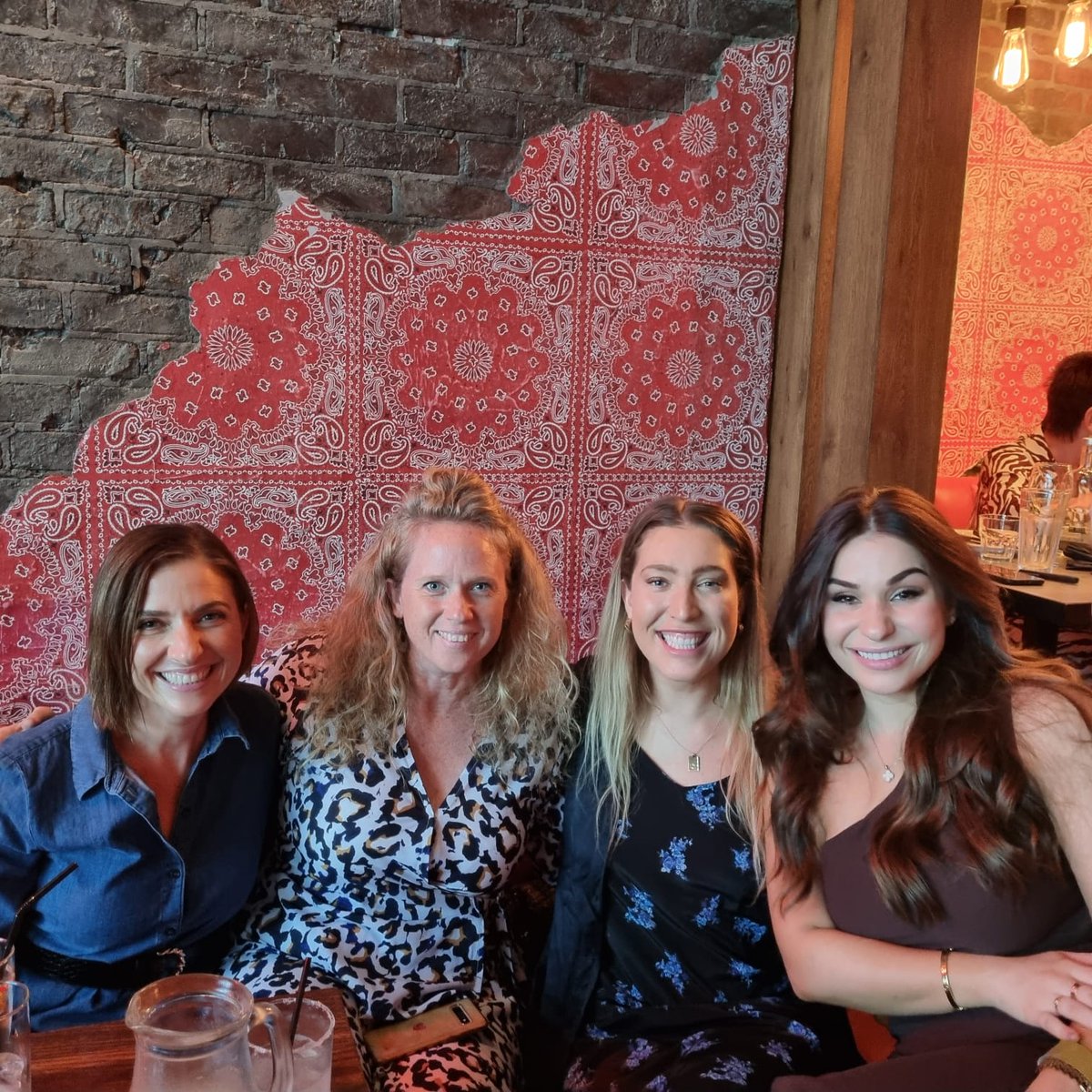 DBS_SixthForm's tweet photo. Wonderful to catch up with the @DubaiBritishSch Class of 2012 on their 10year alumni meet up. Fabulous to hear about their adventures, careers and memories of their time at DBSEH. Friendships for life #beginsatdbseh https://t.co/NxmmpeOLAz